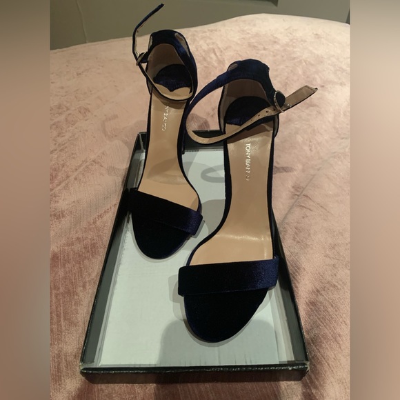 Tony Bianco Velvet Heels 🦋 - Picture 5 of 8